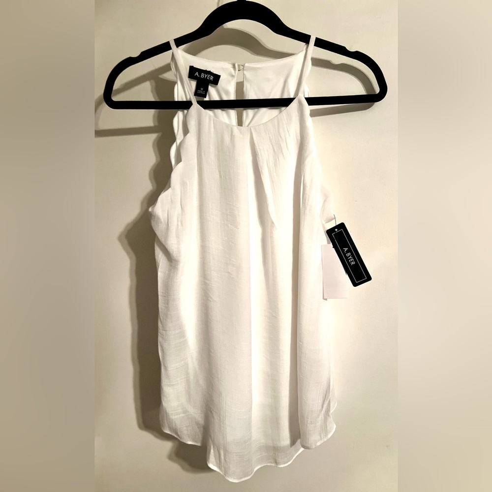 A. Byer Minimalist White Sleeveless Coastal‎ Chic Scalloped Blouse-NWT
